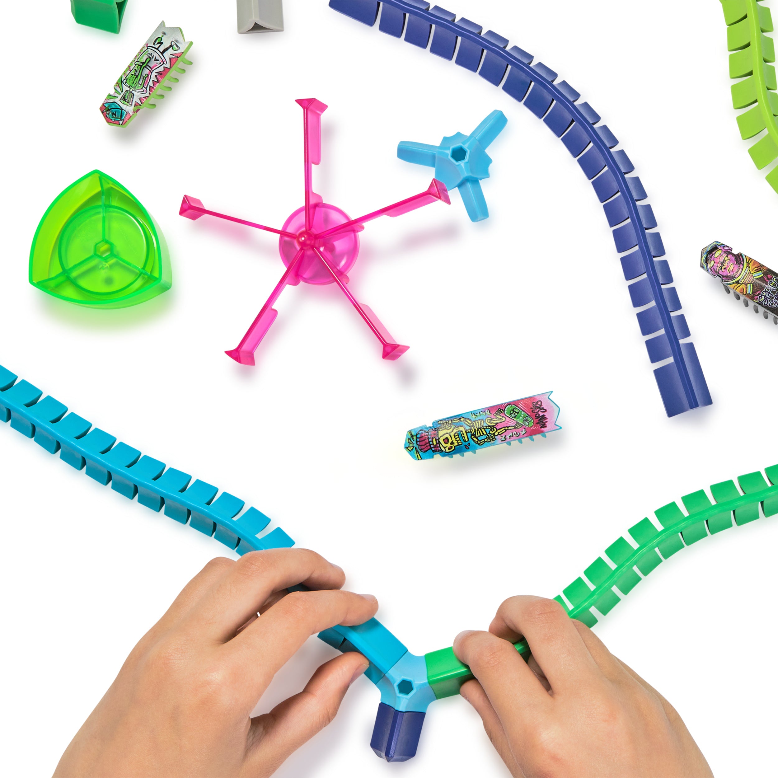 HEX BOTS Nano Land, Sensory Toys for Kids & Cats with Over 40 Pieces & 3 Nano Bots, Toy Playsets & Mini Robot Toy for Kids Ages 3 & Up, Batteries Included