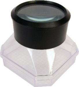 Bug Viewer-magnifier 2.5x. The Bottom Has A 5cm Square Grid. Total Dimensions Are 3.5 X 3.5 X 3.5.